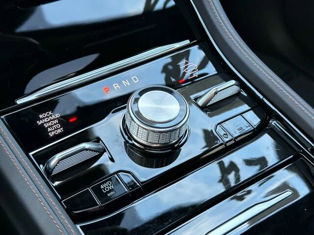Used 2024 Jeep Grand Cherokee L Summit AWD/4WD image 19
