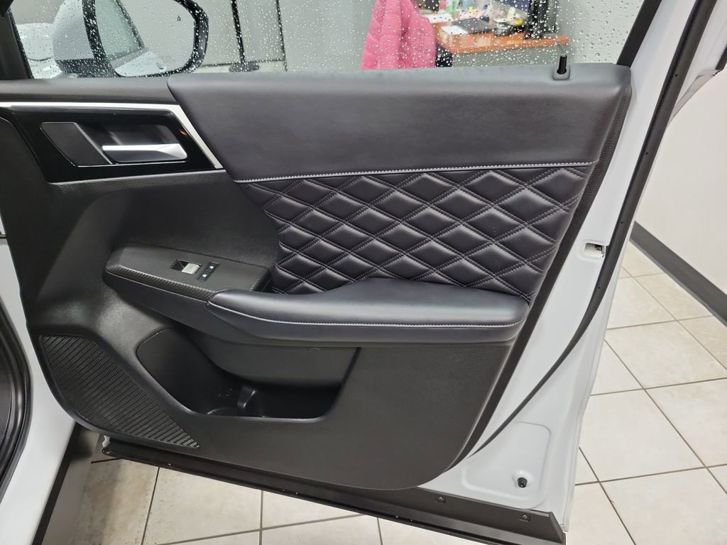 Used 2024 Mitsubishi Outlander SEL image 43
