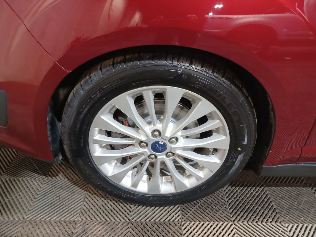 Used 2017 Ford C-MAX Energi SE w/ Equipment Group 401A image 18