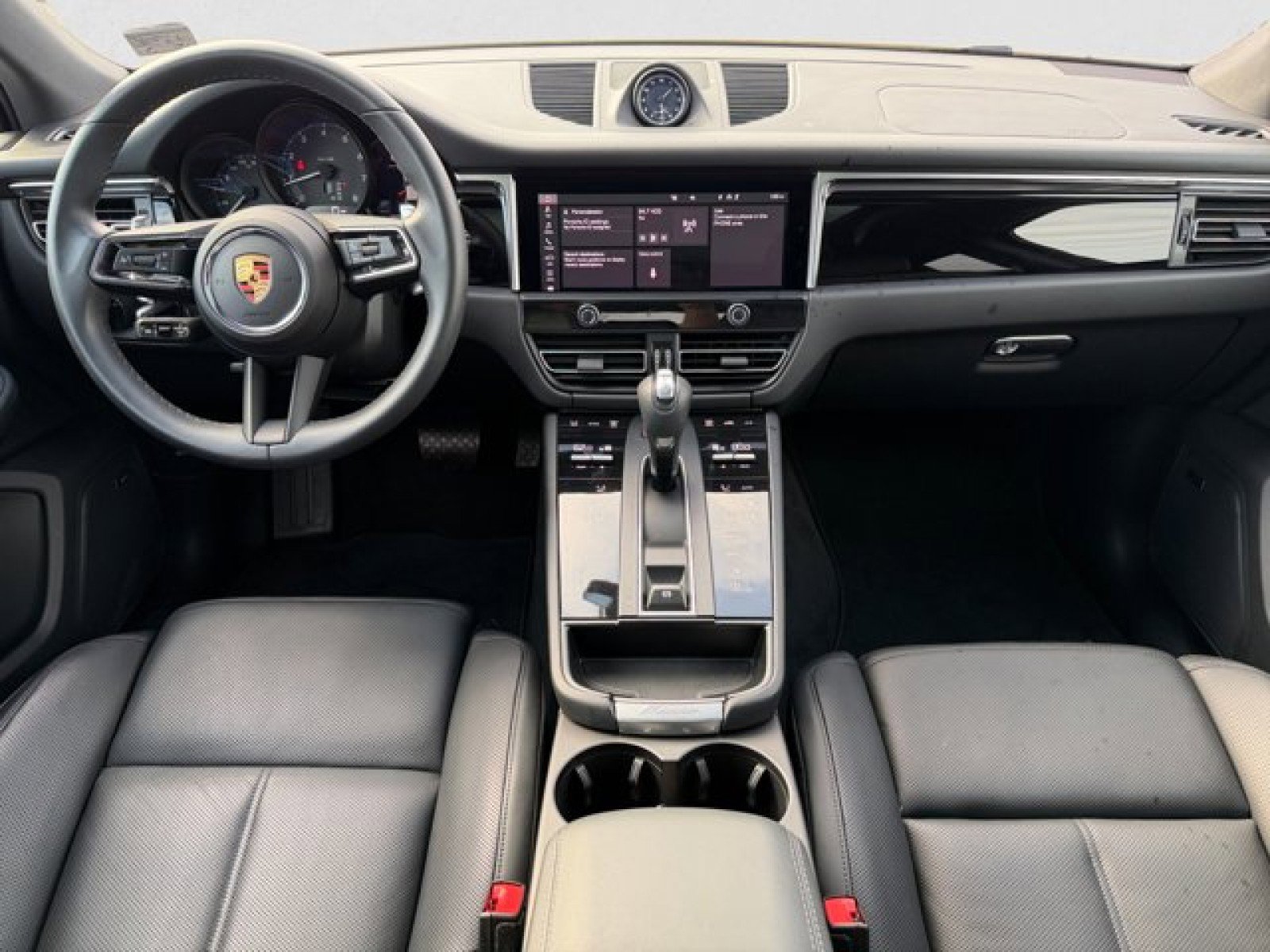 Used 2023 Porsche Macan w/ Premium Package Plus image 13