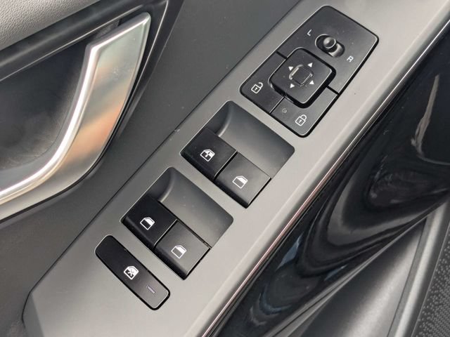 Used 2025 Kia Niro EX FWD image 22