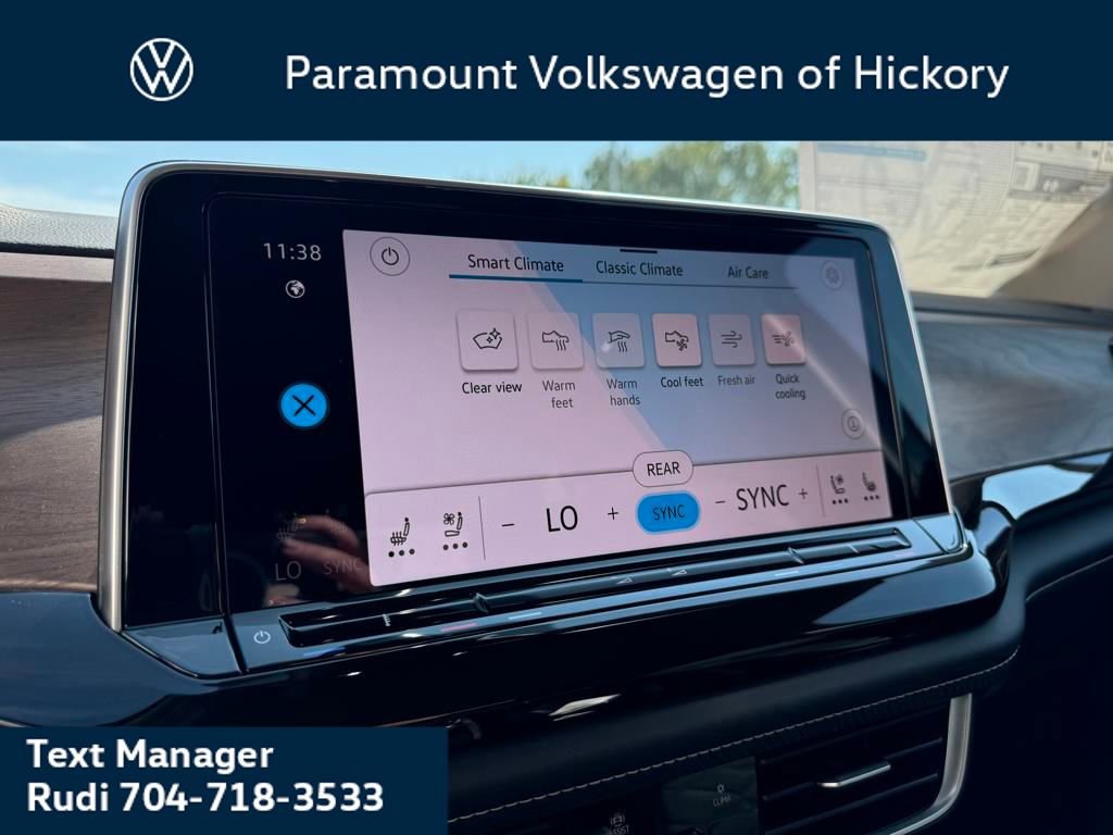 New 2026 Volkswagen Atlas SE image 12