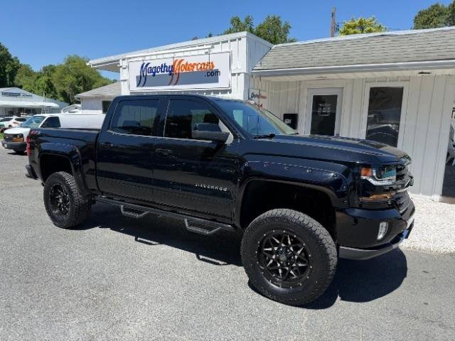 Used 2018 Chevrolet Silverado 1500 LT w/ All Star Edition AWD/4WD image 1