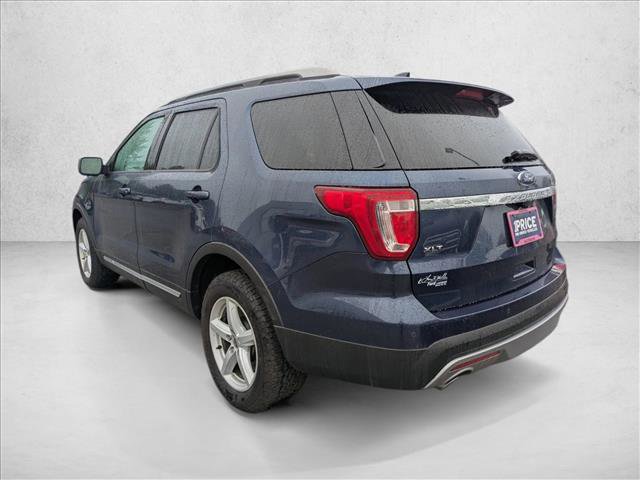 Used 2017 Ford Explorer XLT w/ Equipment Group 202A AWD/4WD image 6