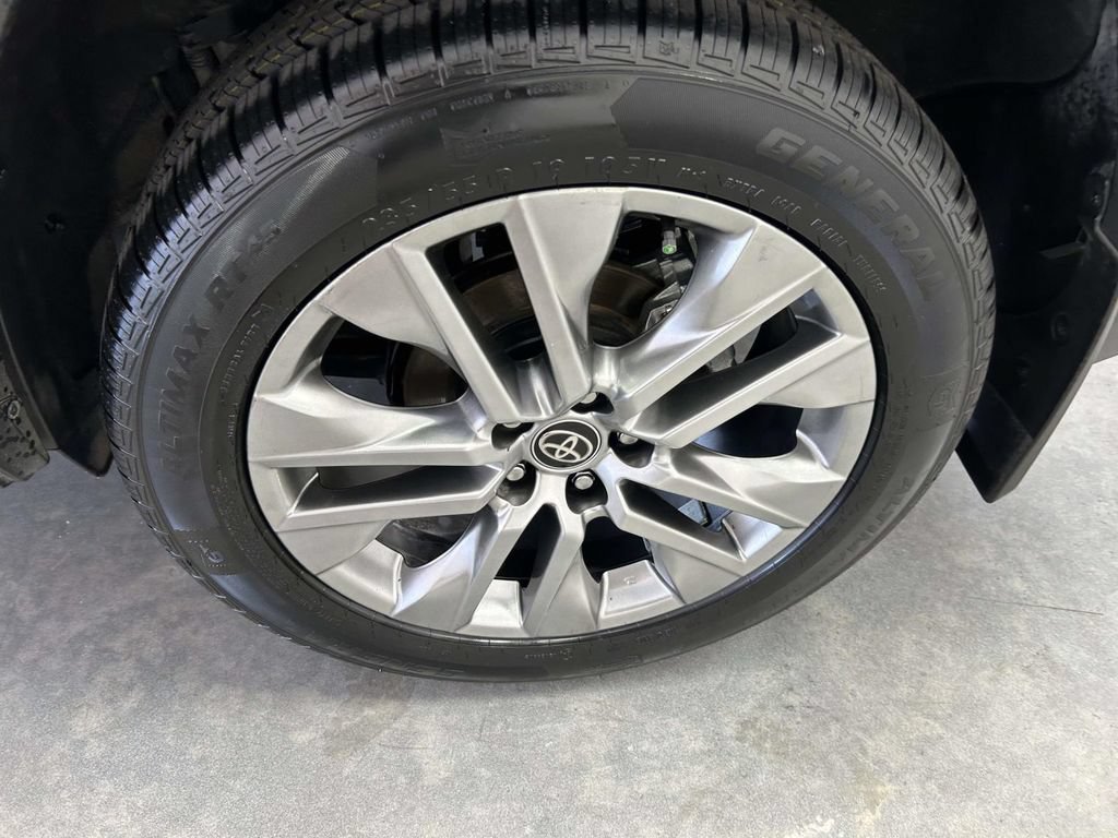 Used 2024 Toyota RAV4 XLE Premium FWD image 9