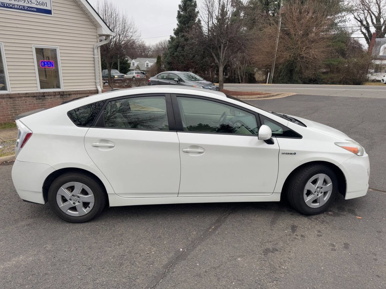 Used 2010 Toyota Prius Two image 9
