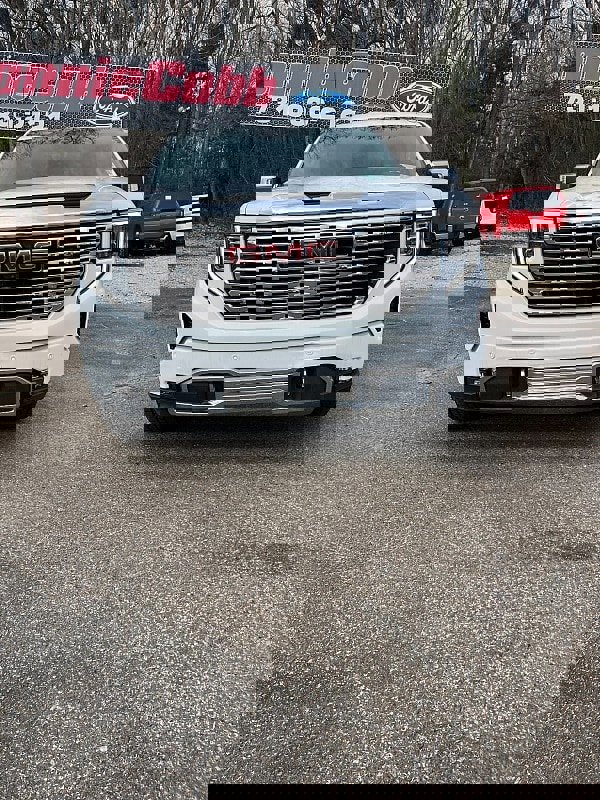 Used 2023 GMC Sierra 1500 Denali w/ Technology Package image 2