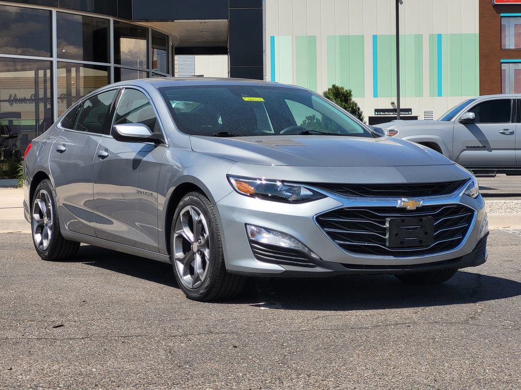 Used 2024 Chevrolet Malibu LT FWD image 2
