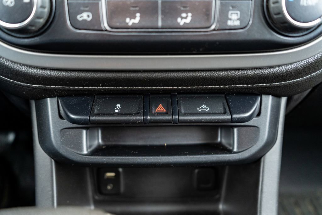 Used 2015 GMC Canyon SLE image 27