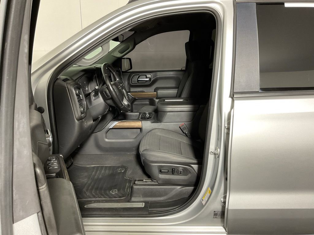 Used 2019 Chevrolet Silverado 1500 RST w/ All-Star Edition image 17