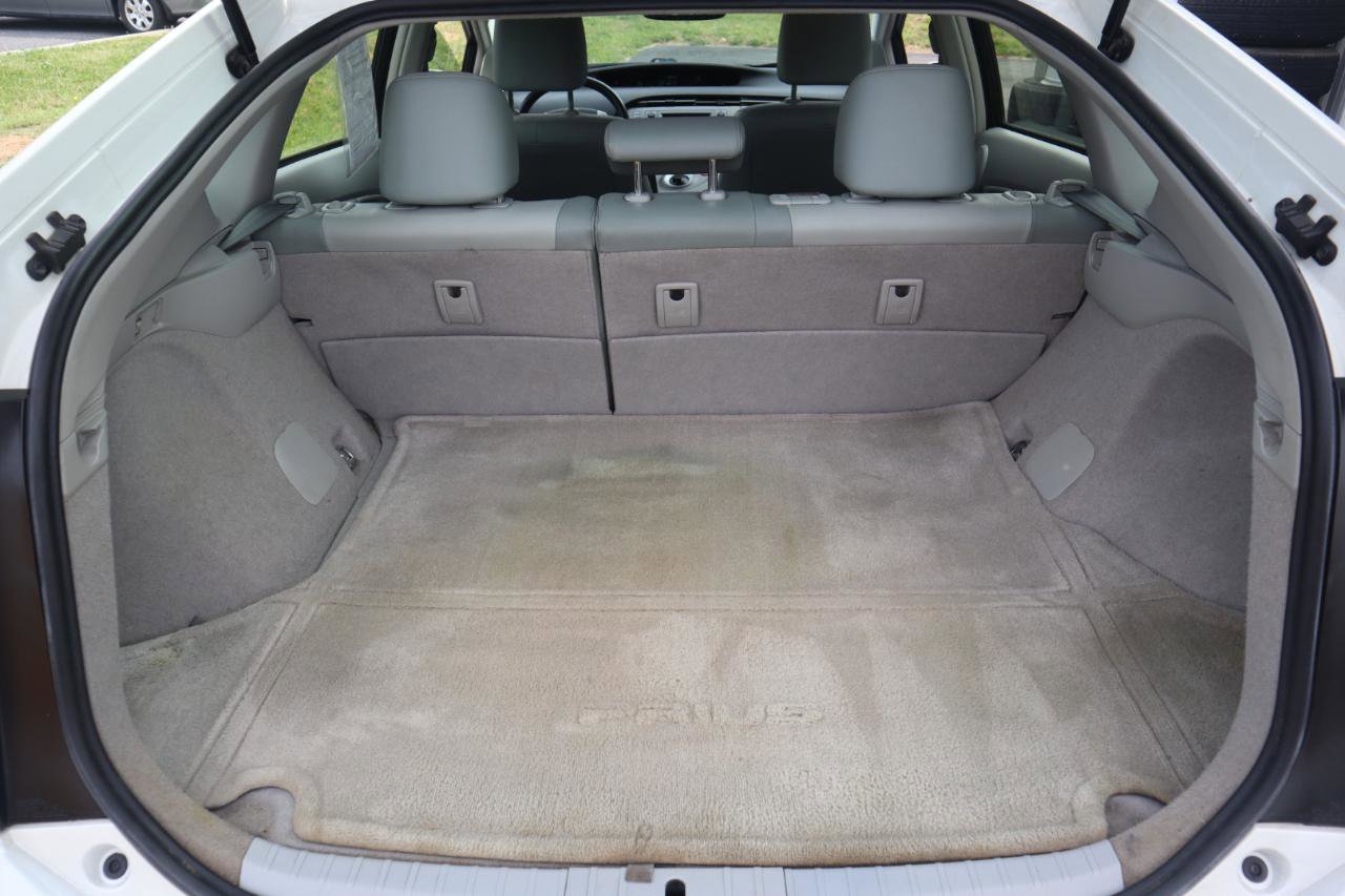 Used 2015 Toyota Prius Four w/ Deluxe Solar Roof Package image 54