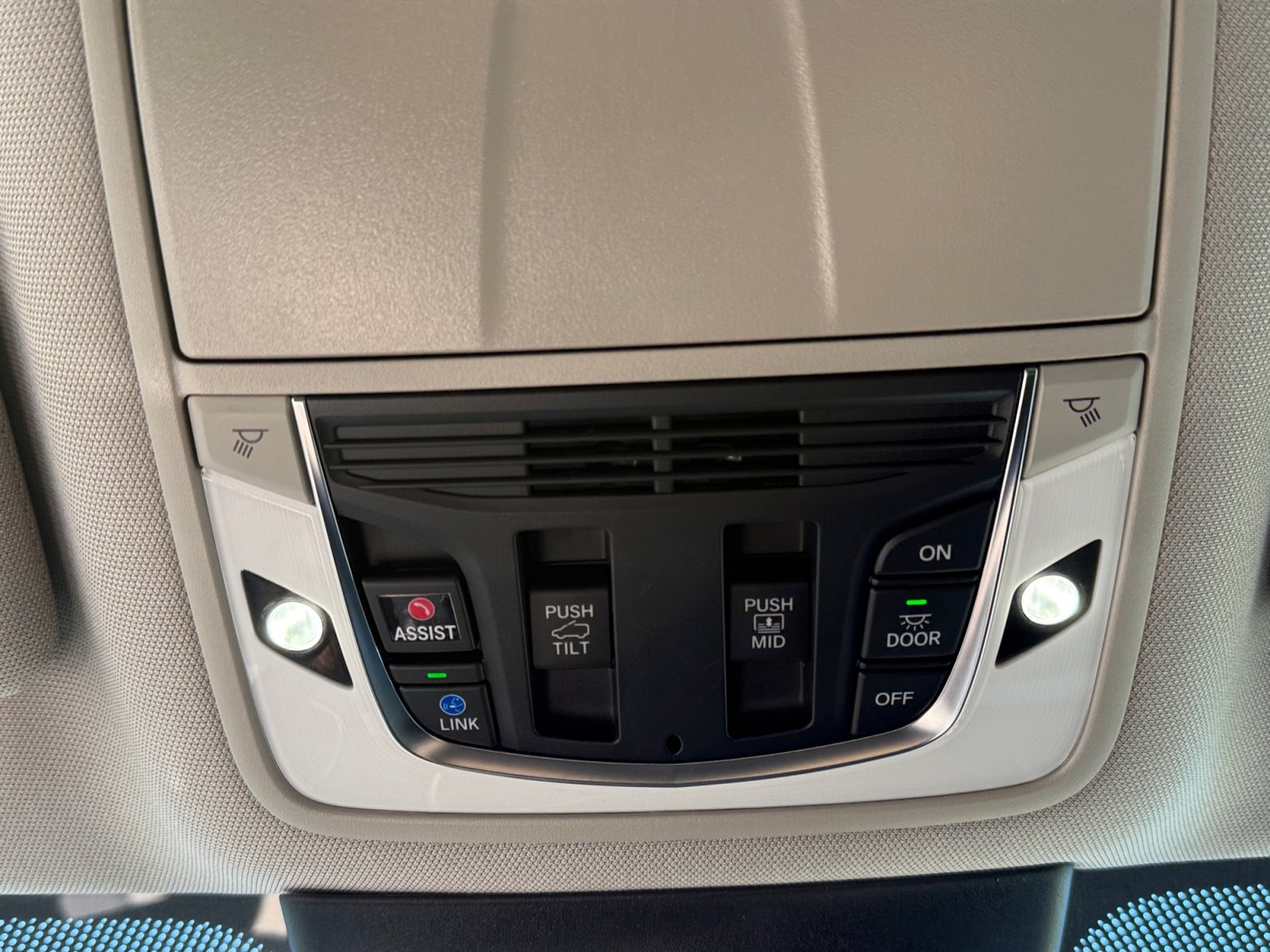 Used 2024 Acura MDX w/ Technology Package AWD/4WD image 29