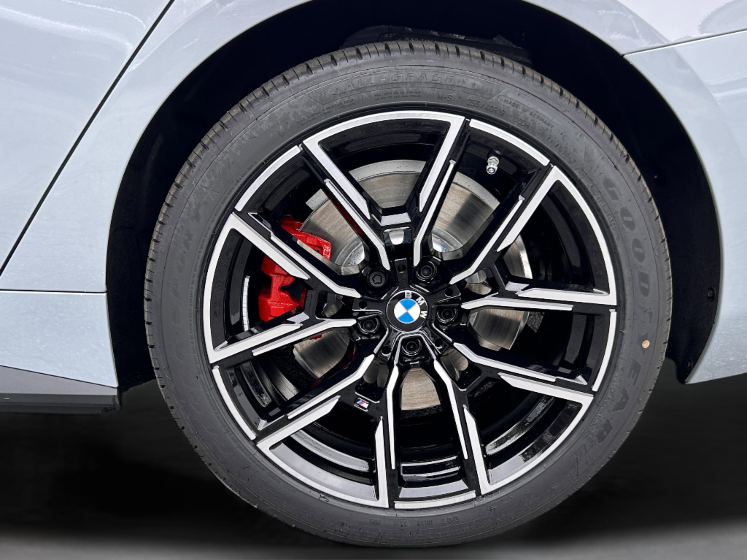 Used 2026 BMW i4 eDrive40 w/ M Sport Package image 8