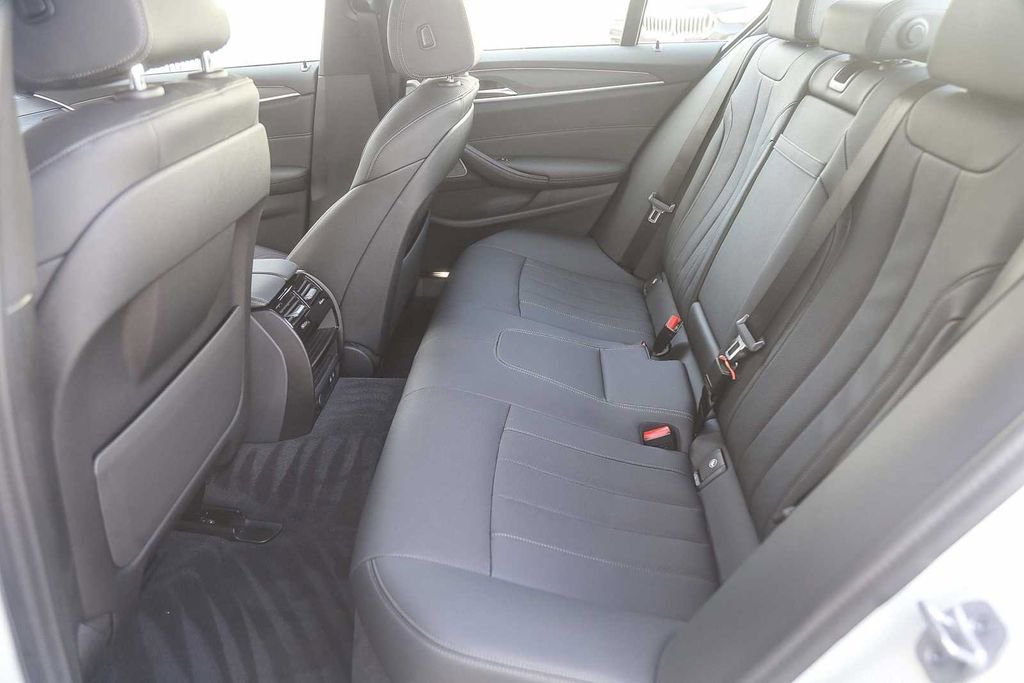 Certified 2023 BMW 530e w/ M Sport Package image 15