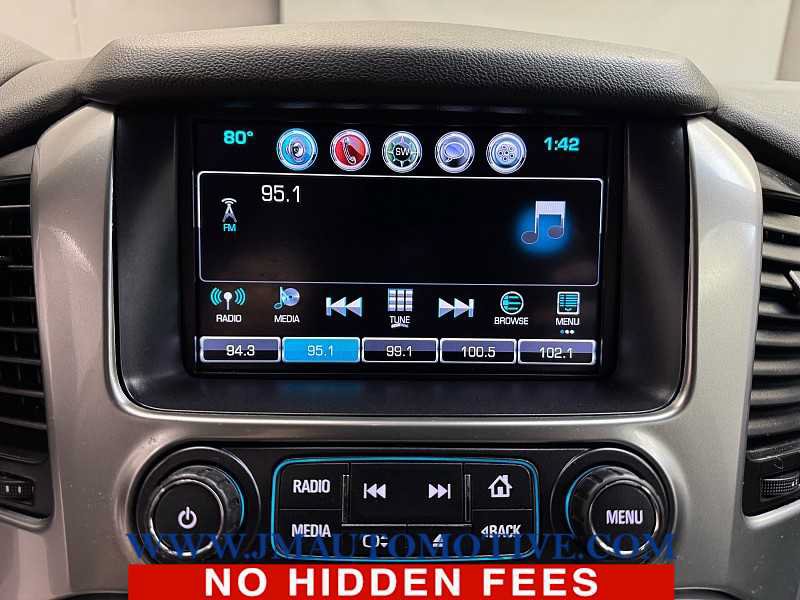 Used 2018 Chevrolet Suburban LT AWD/4WD image 27