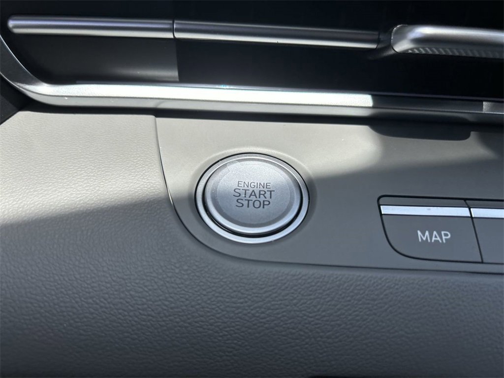 New 2025 Hyundai Elantra SEL image 28
