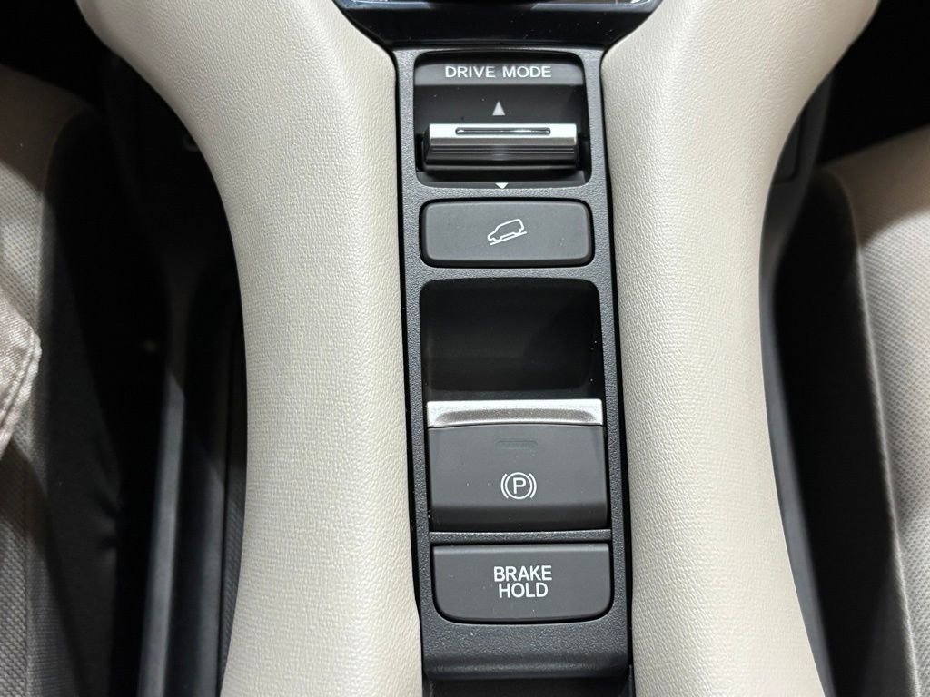 New 2026 Honda HR-V LX image 16