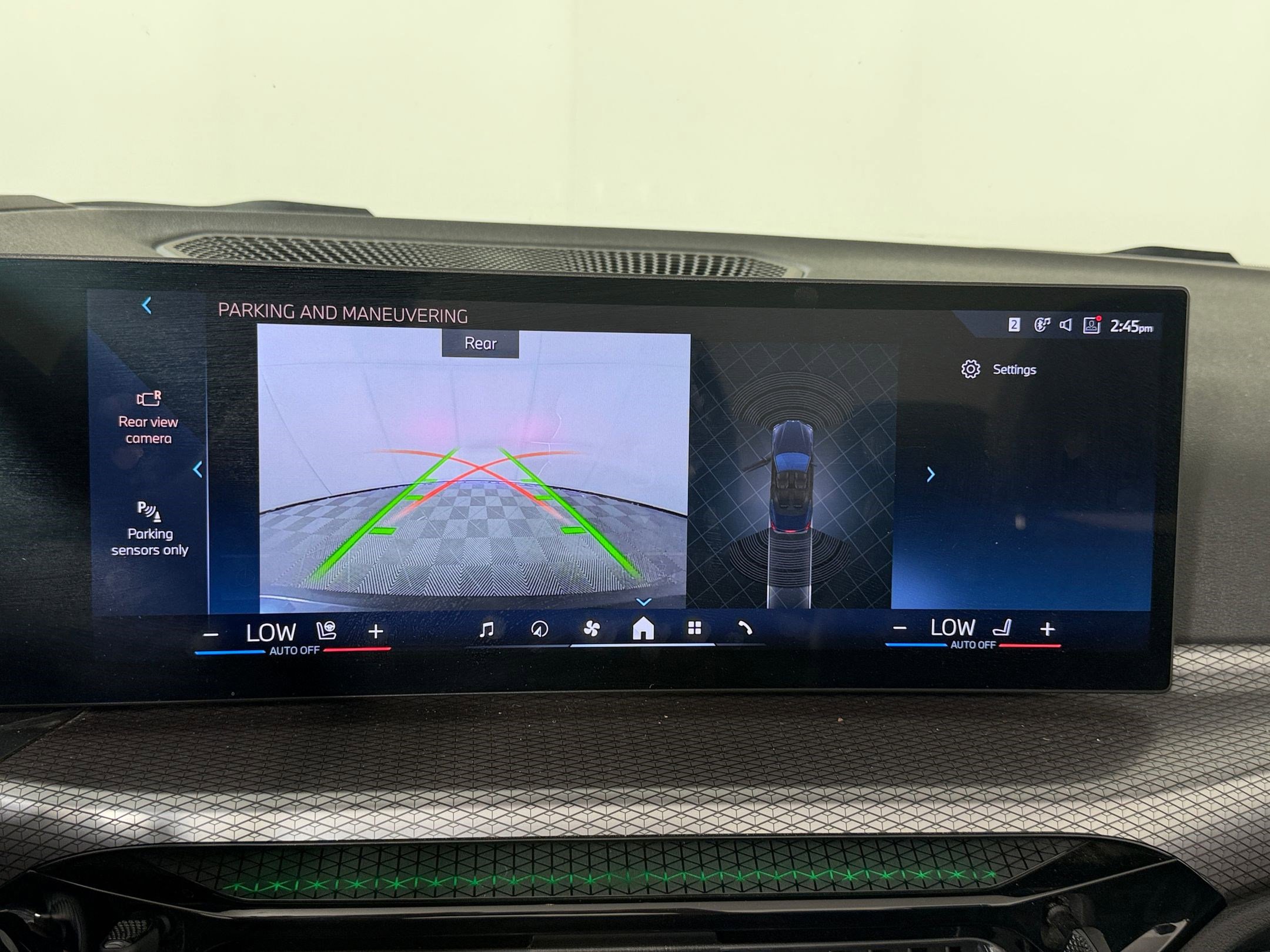 Certified 2025 BMW 430i Convertible RWD image 23