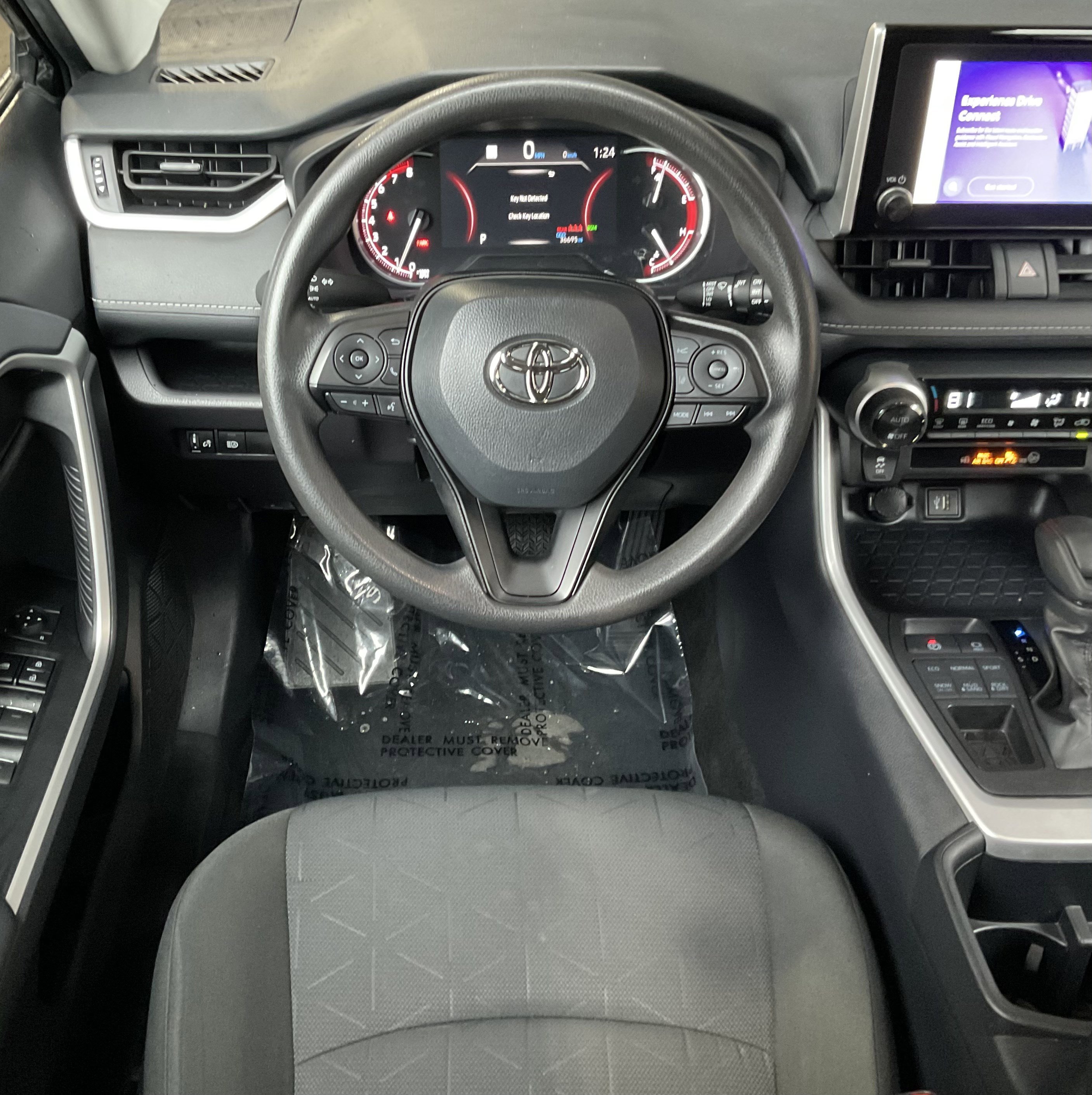 Used 2025 Toyota RAV4 XLE AWD/4WD image 19