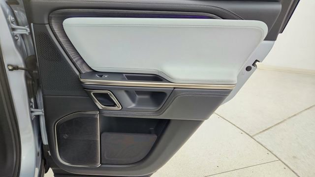 Used 2023 Rivian R1T Adventure image 28