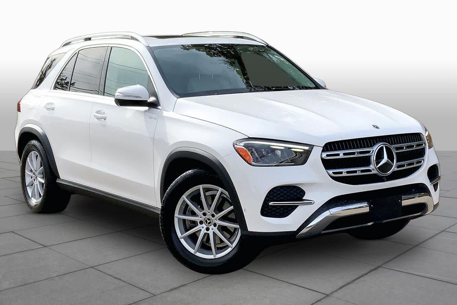 Used 2024 Mercedes-Benz GLE 350 4MATIC image 3