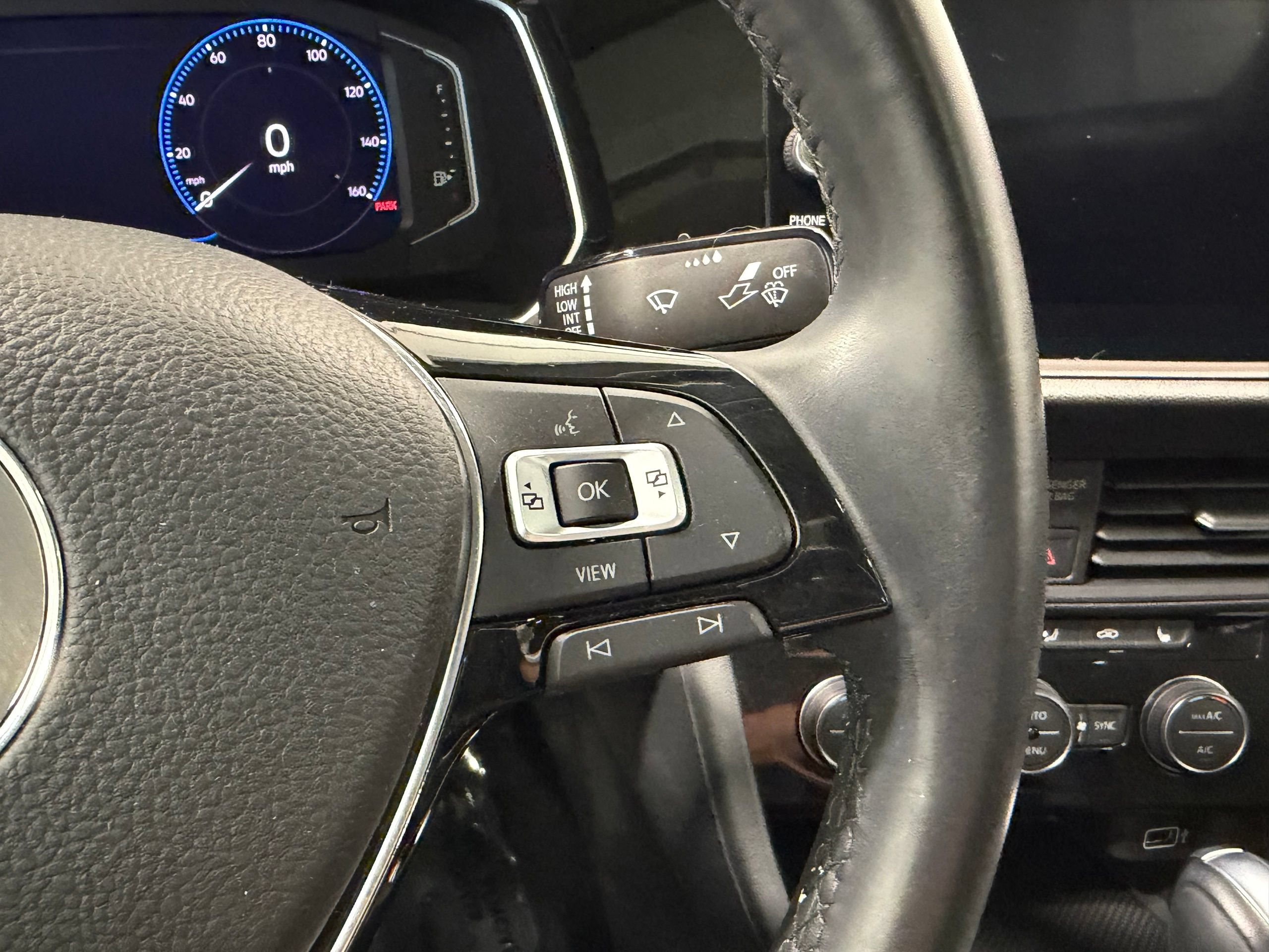 Used 2019 Volkswagen Jetta SEL FWD image 36