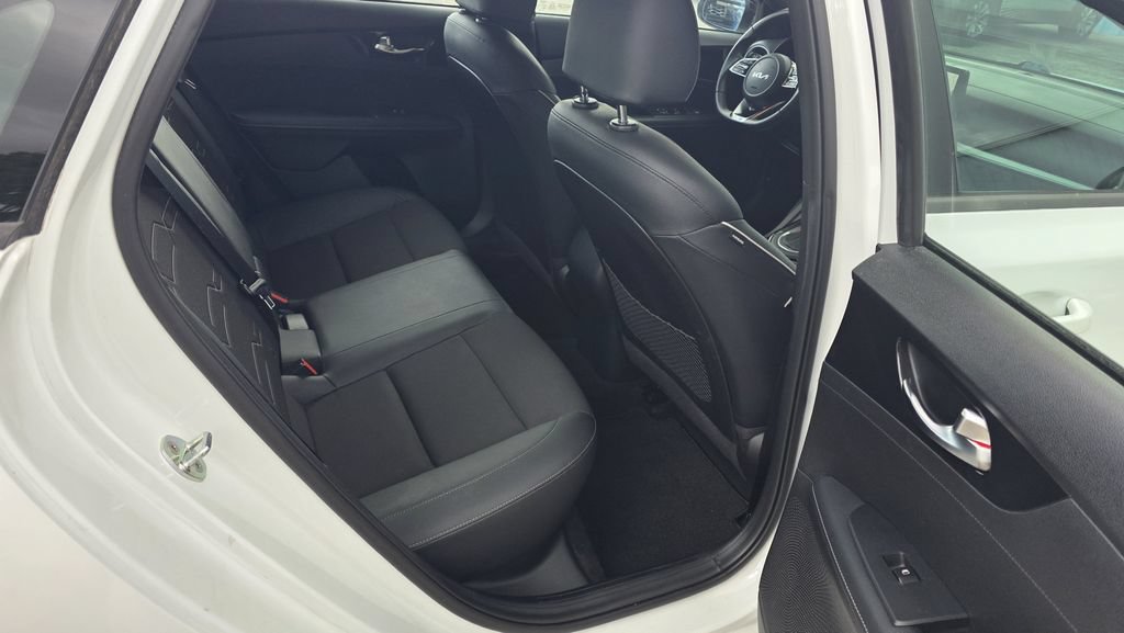 Used 2022 Kia Forte GT-Line FWD image 7