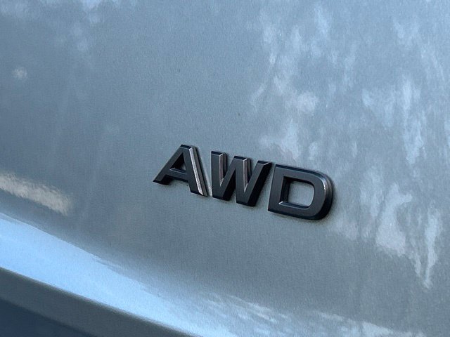 Used 2025 Nissan Rogue SV AWD/4WD image 13