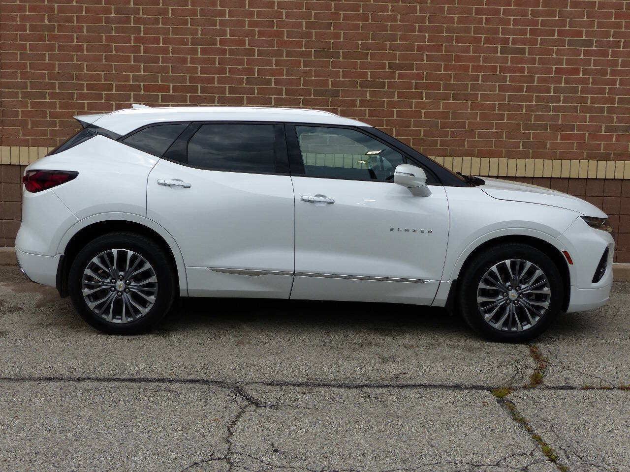Used 2020 Chevrolet Blazer Premier w/ LPO, Floor Liner Package AWD/4WD image 11