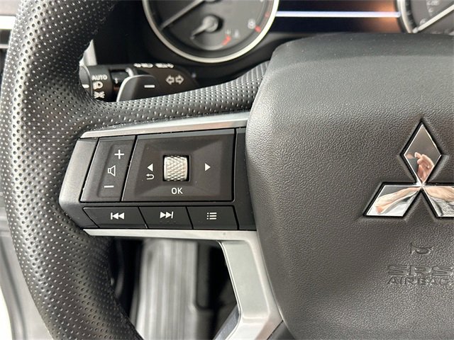 Used 2024 Mitsubishi Outlander SE image 21