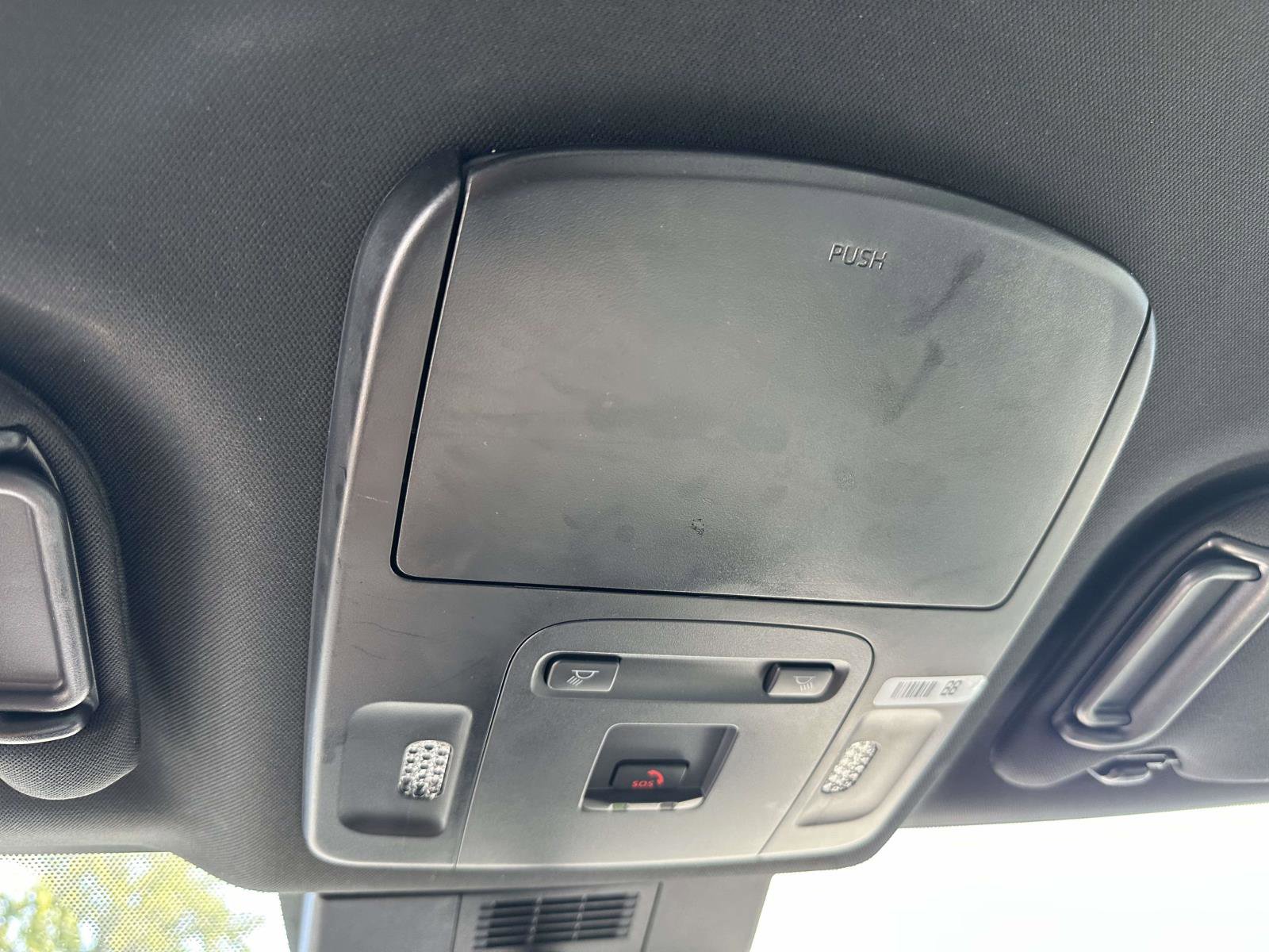 Used 2025 Toyota Camry SE image 28