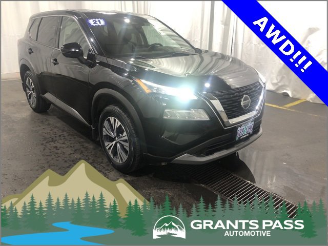 Used 2021 Nissan Rogue SV image 1
