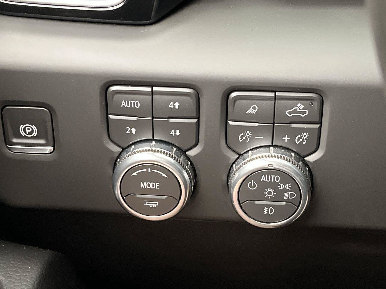Certified 2026 GMC Sierra 2500 Denali w/ Denali Reserve Package AWD/4WD image 18