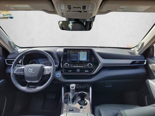 Used 2020 Toyota Highlander Limited FWD image 18