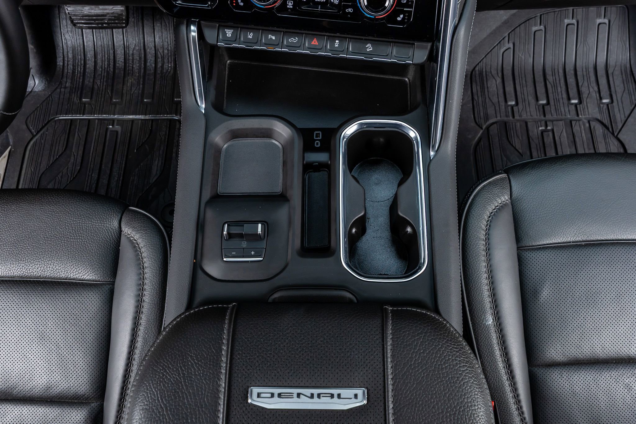 Used 2025 GMC Sierra 2500 Denali w/ Denali Reserve Package image 28