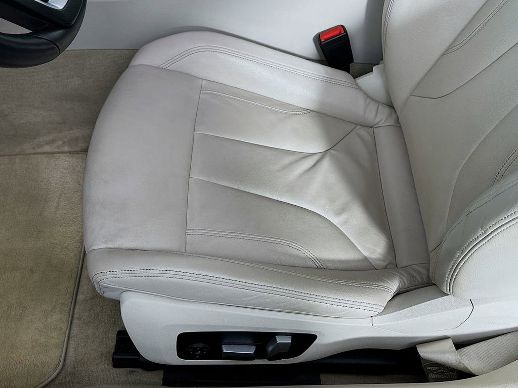 Used 2021 BMW 840i xDrive Convertible image 25