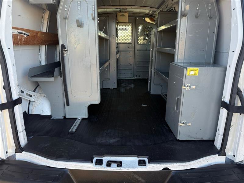 Used 2014 Chevrolet Express 2500 image 16