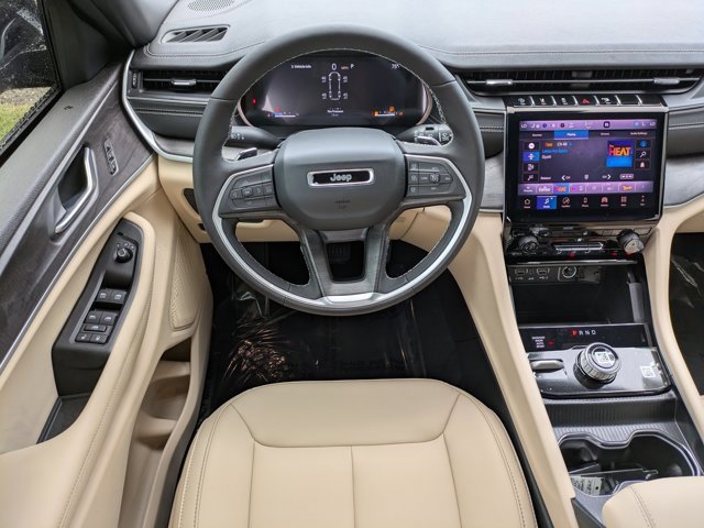 New 2025 Jeep Grand Cherokee L Limited image 14