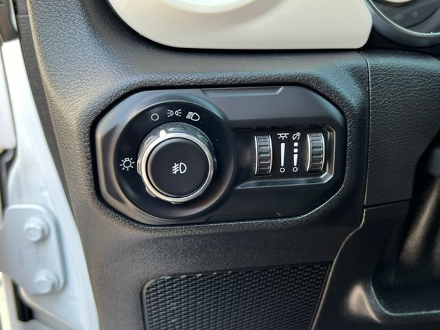 Used 2021 Jeep Wrangler Sport image 18