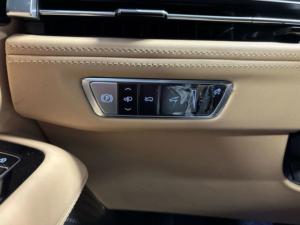 New 2025 Cadillac Escalade IQ Luxury 2 image 18