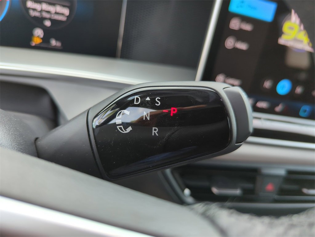 New 2025 Volkswagen Tiguan SE R-Line image 35
