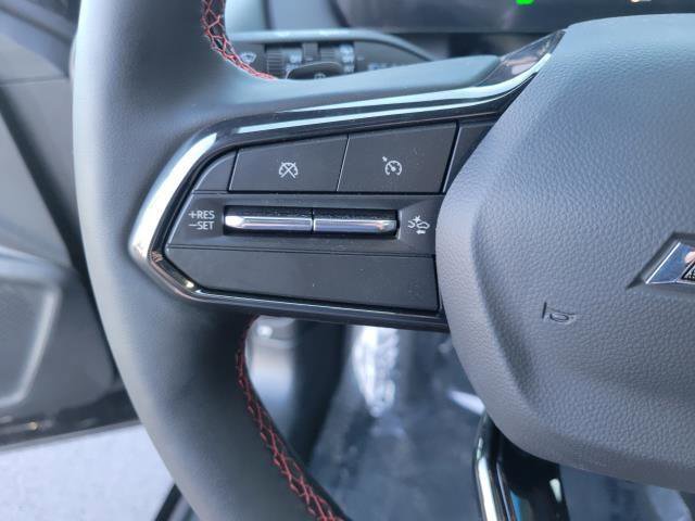 New 2025 Chevrolet Equinox EV RS image 24