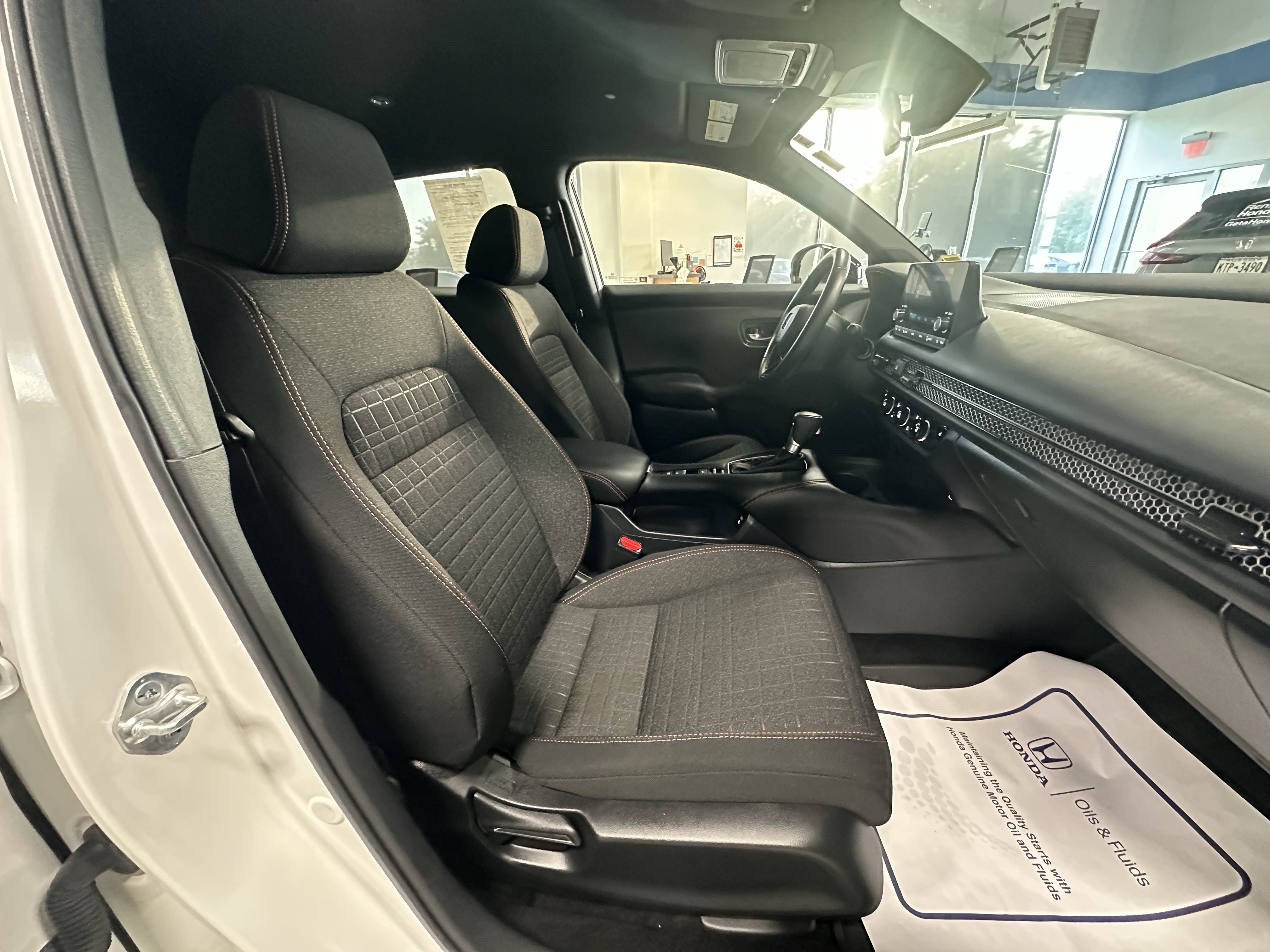 Used 2025 Honda HR-V Sport image 24