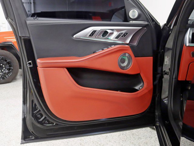 Used 2023 BMW XM AWD/4WD image 39