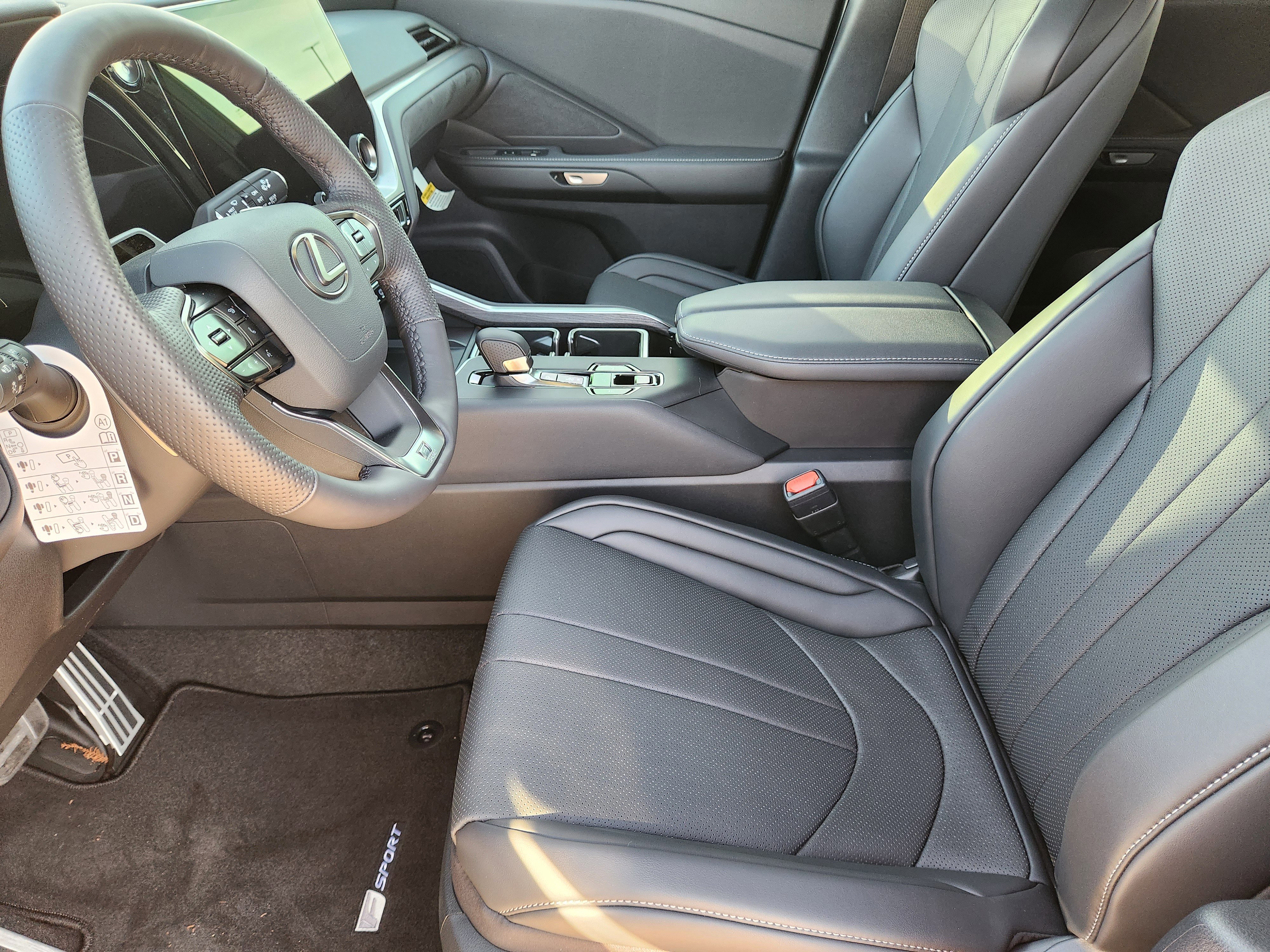 New 2026 Lexus TX 500h AWD image 8