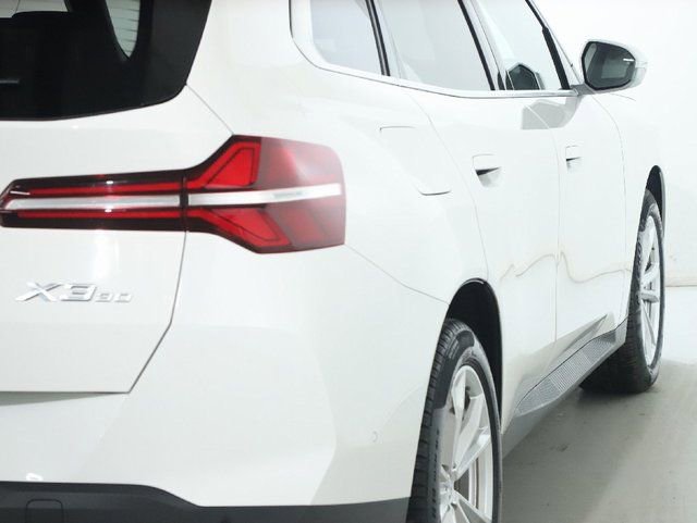 Used 2025 BMW X3 xDrive30i w/ Convenience Package image 47