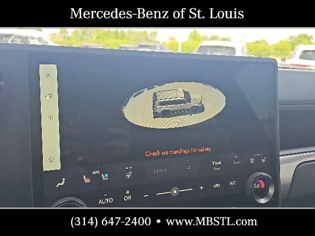 Used 2025 Lexus GX 550 w/ Accessory Package (2T) AWD/4WD image 32