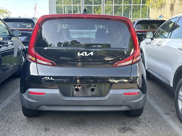 Used 2022 Kia Soul LX FWD image 11