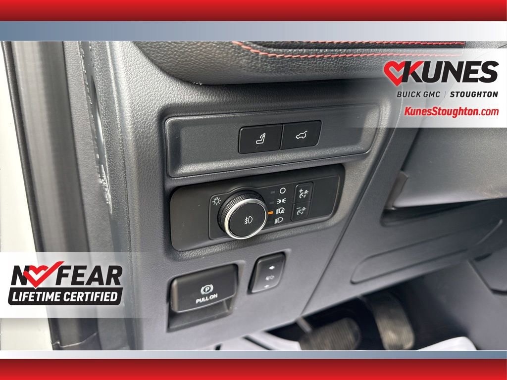 Used 2022 Ford Expedition Limited image 25