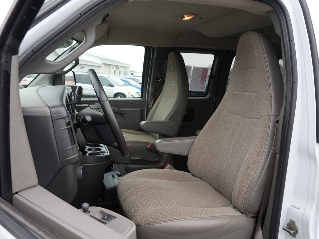 Used 2022 Chevrolet Express 3500 LS RWD image 12